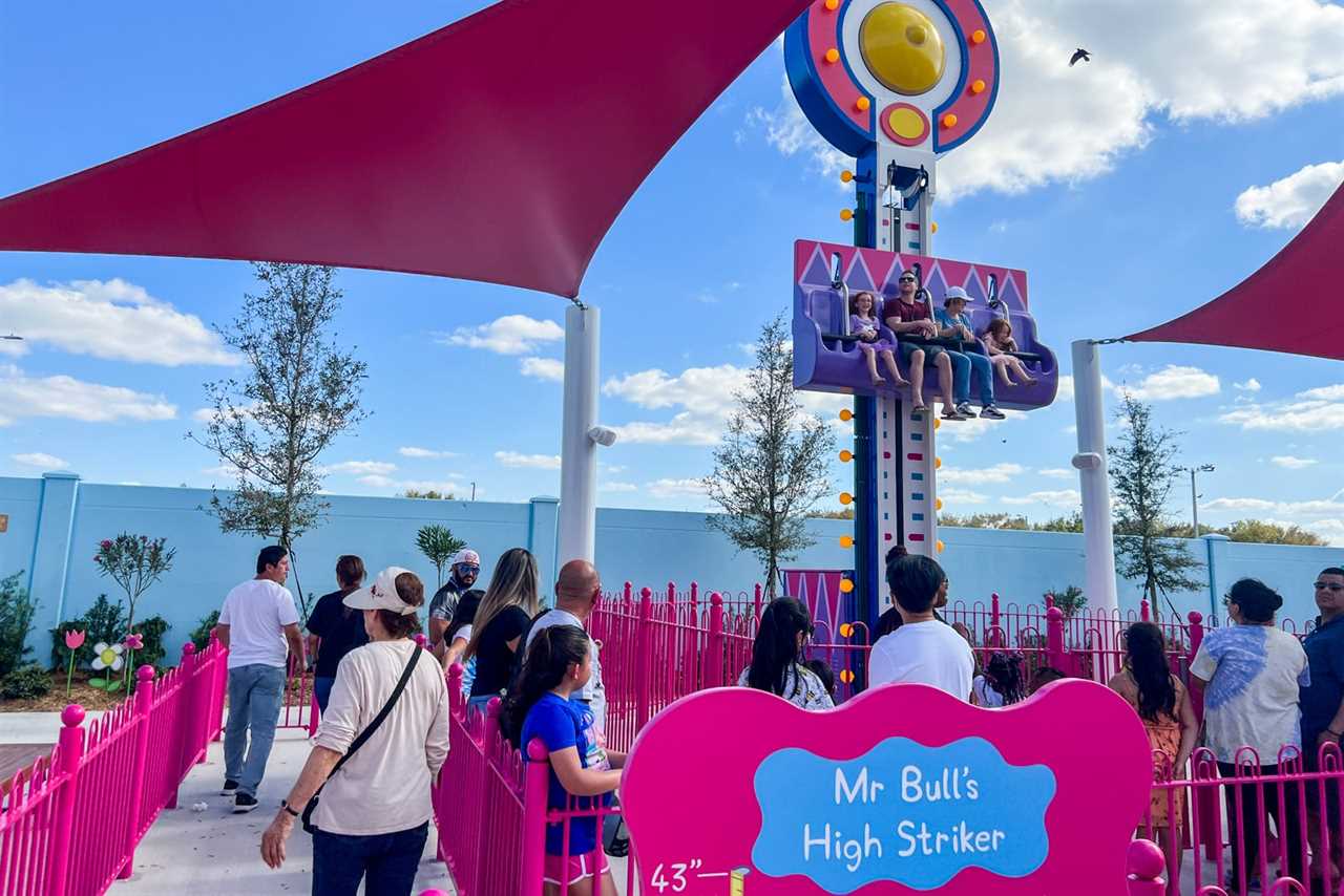 Drop ride at Peppa Pig Theme Park