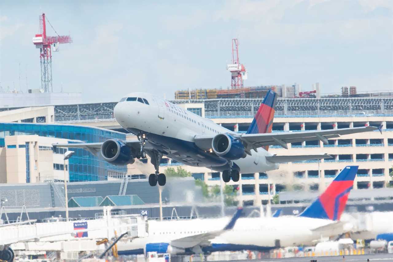 Planess taking off from the MSP. (Photo by BobGrif / Getty Images)