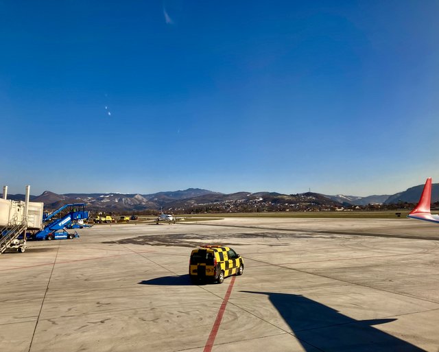 TRIP REPORT: Austrian, Sarajevo - London via Vienna