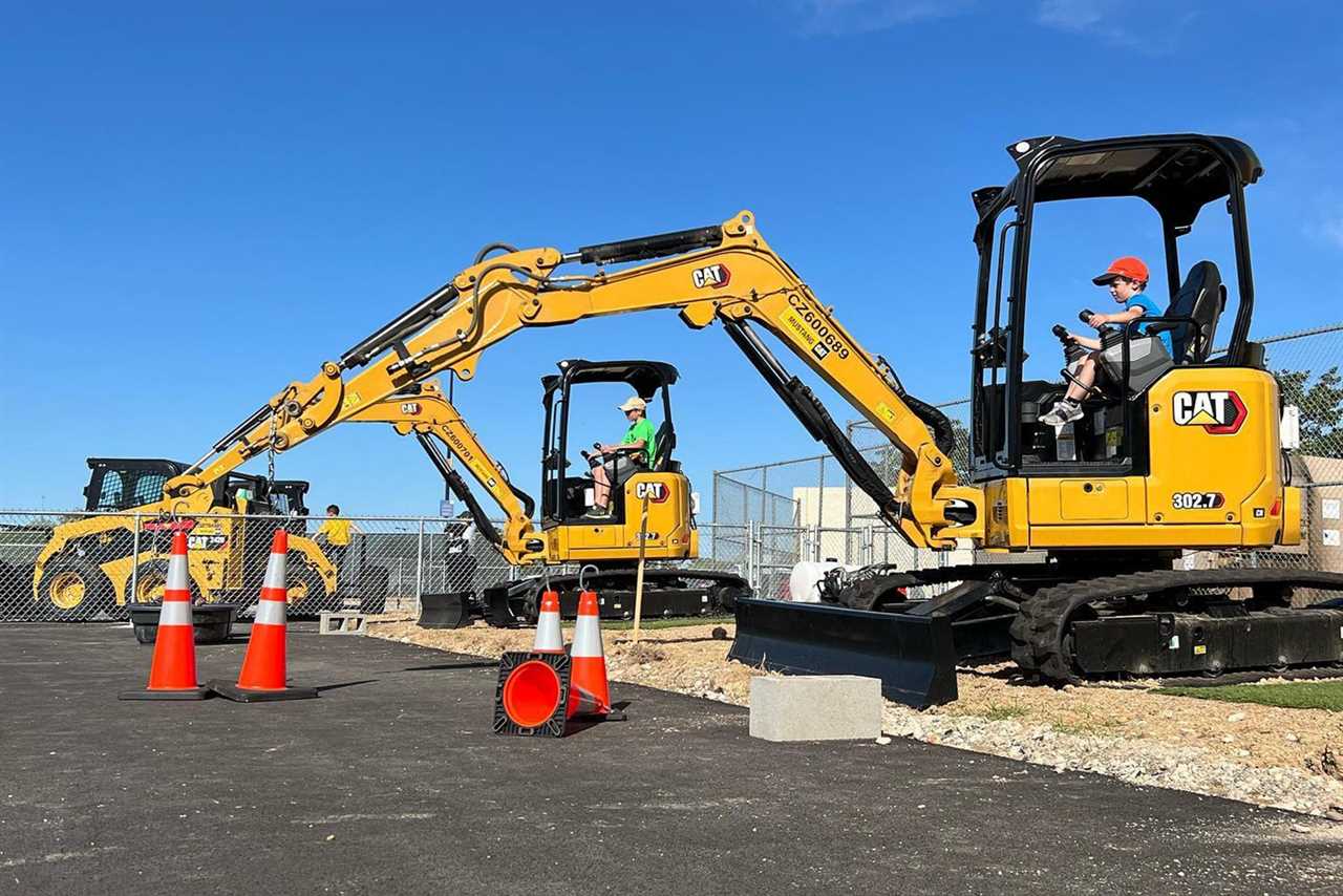 People operating heavy machinery 