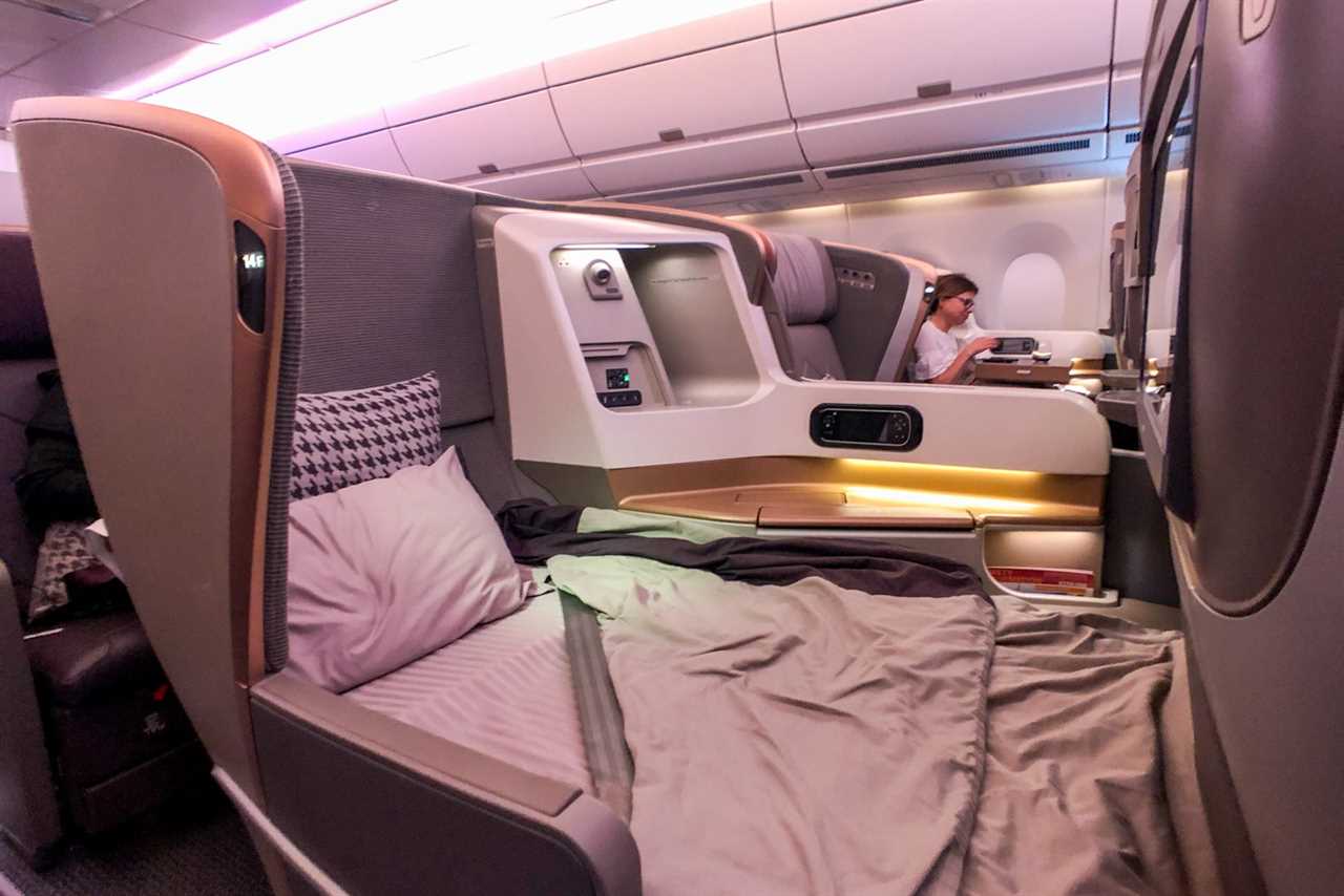 Which Singapore Airlines business class is better? A380 vs A350