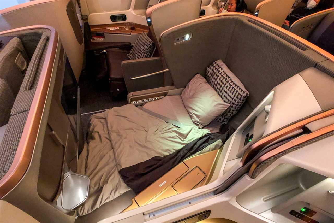 Which Singapore Airlines business class is better? A380 vs A350