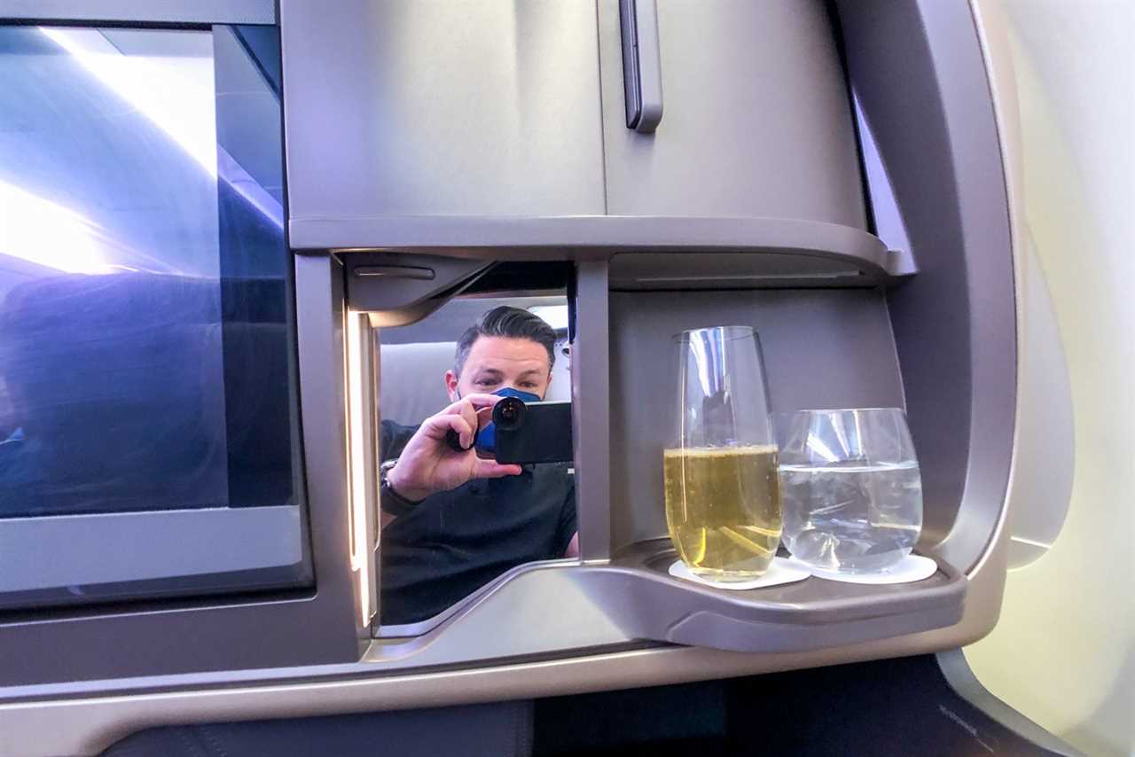 Which Singapore Airlines business class is better? A380 vs A350