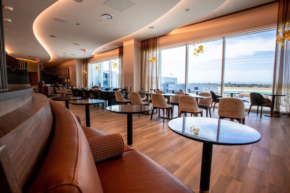 Delta Opens Gorgeous New SkyClub At LAX