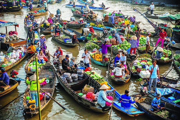 floating market in Cao Tho City