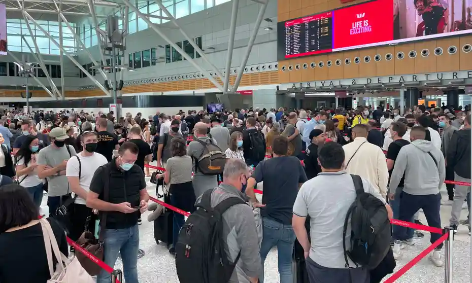 Queues at Sydney Airport