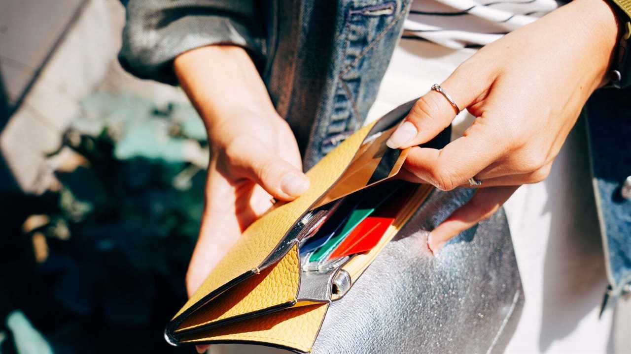 photo shows many credit cards in a wallet