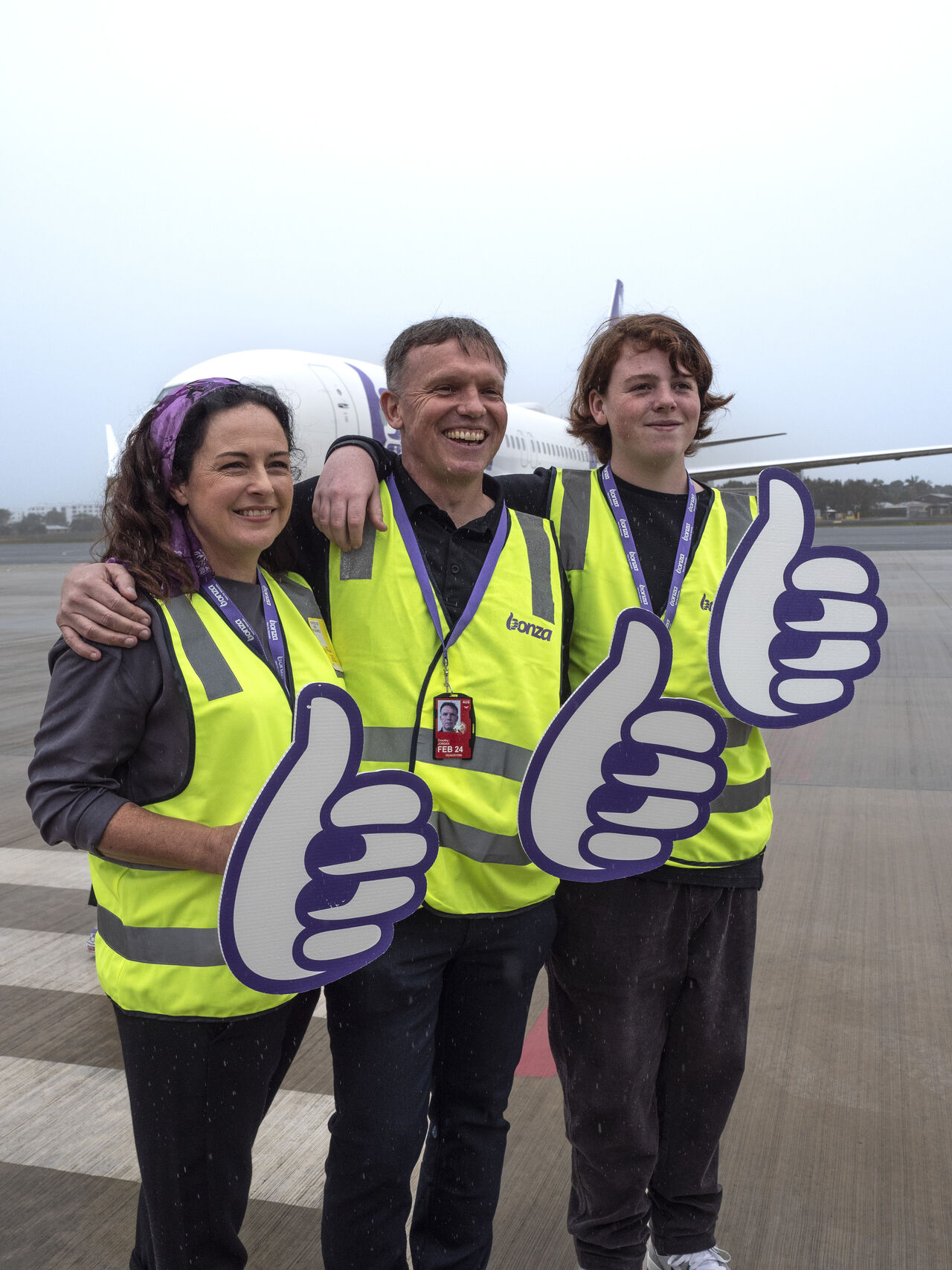 Boeing 737 Max 8 lands at sunshine coast airport