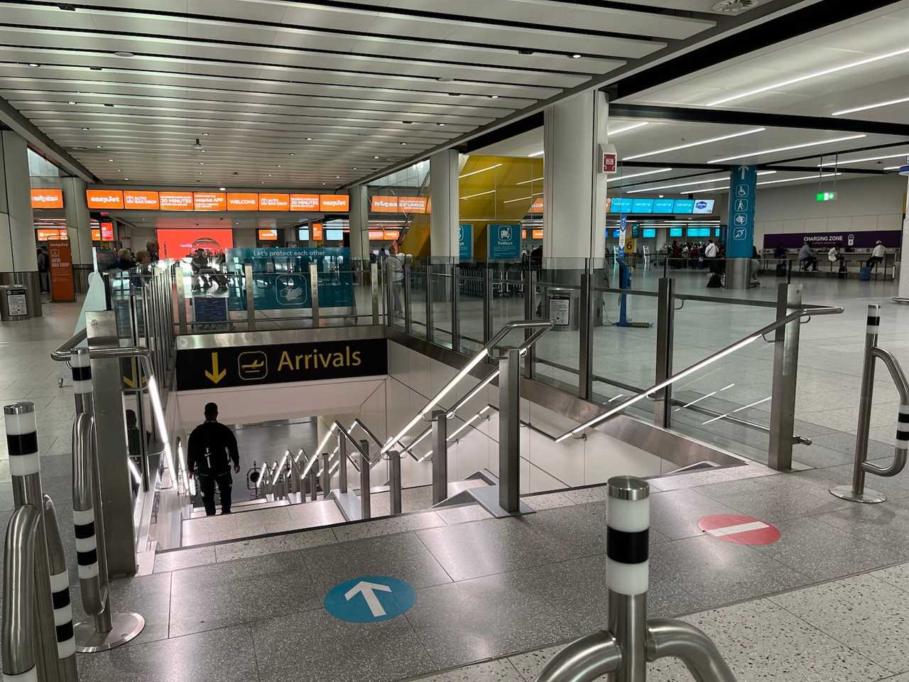 gatwick ticketing area