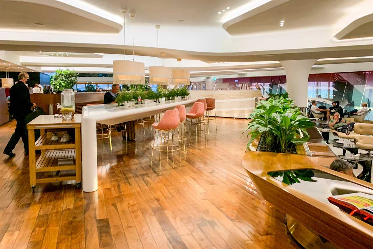 How much can you pack into an hour at Virgin Atlantic’s London Clubhouse?