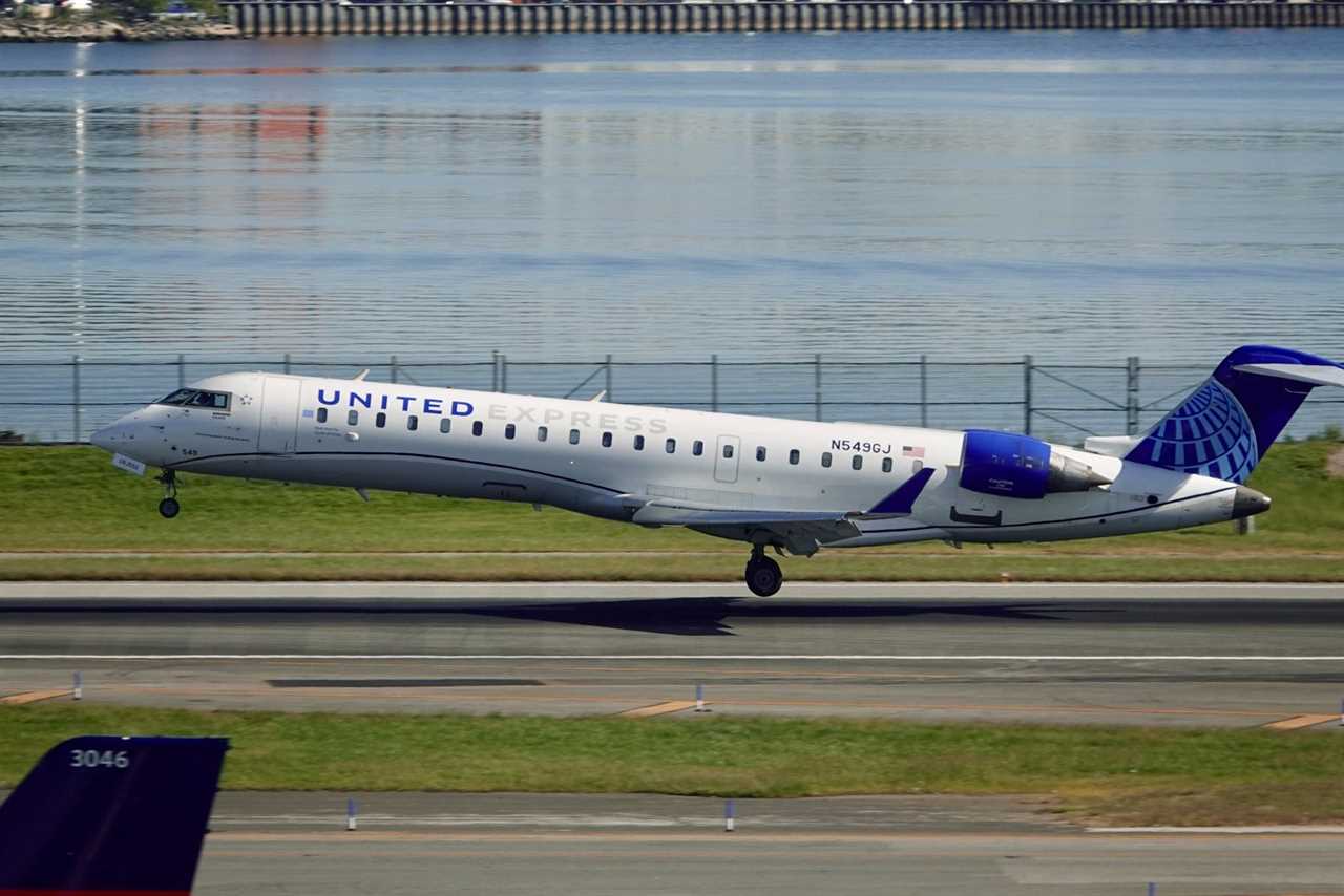 United CRJ550