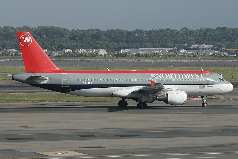 File:Northwest Airlines Airbus A320 N374NW.jpg