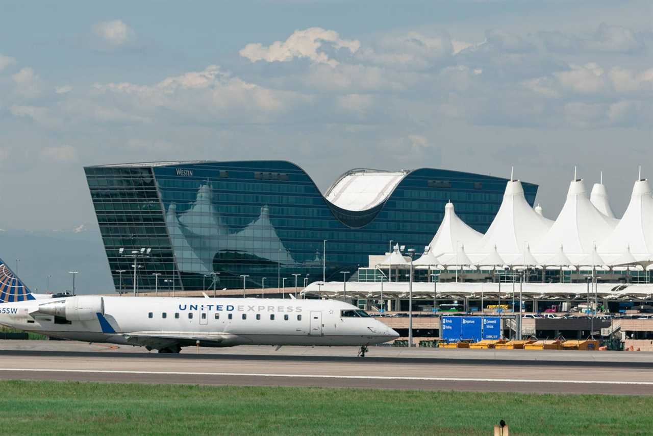 A plane taxis on the runway at Denver's airport 