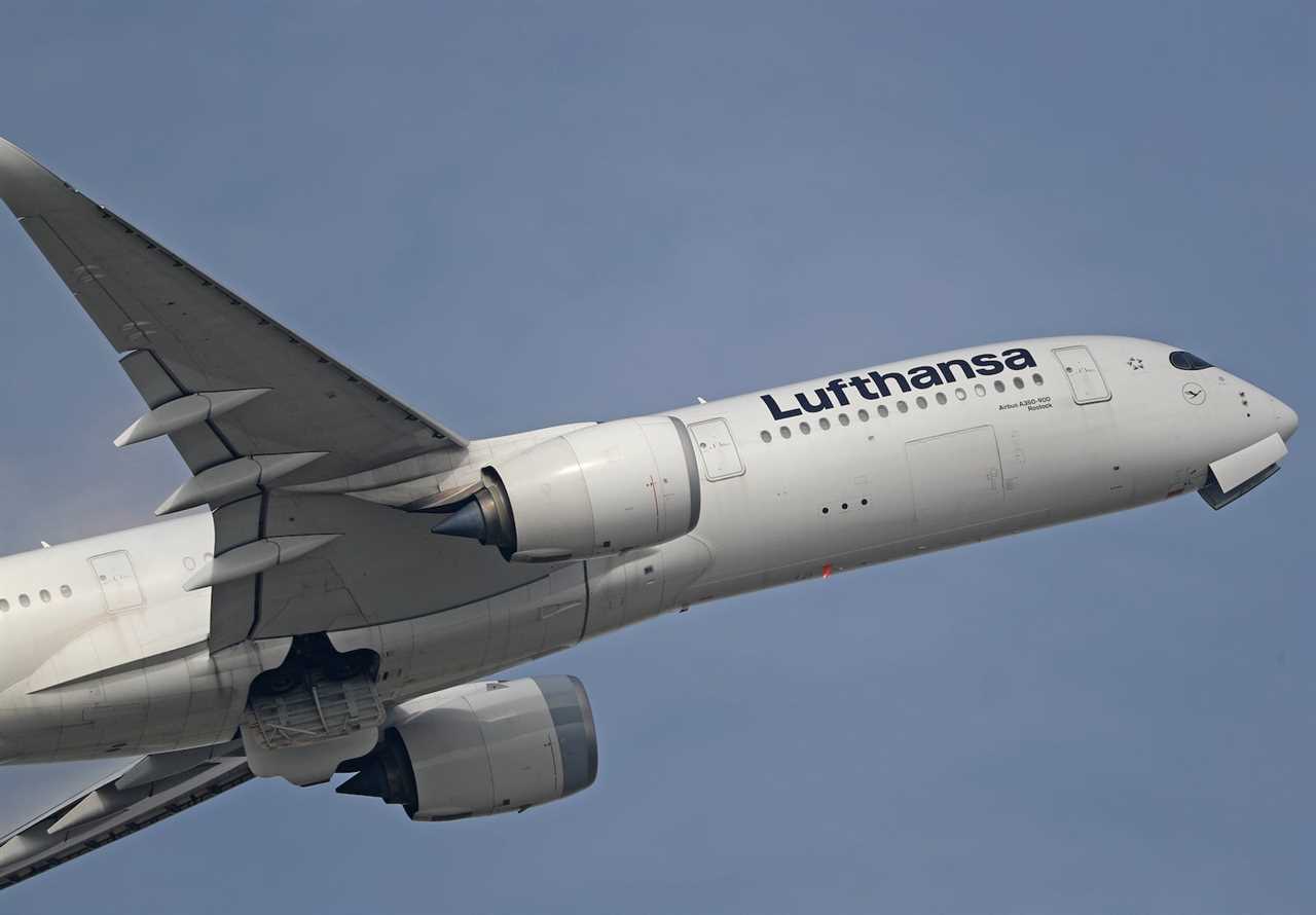 Lufthansa Airbus A350-941