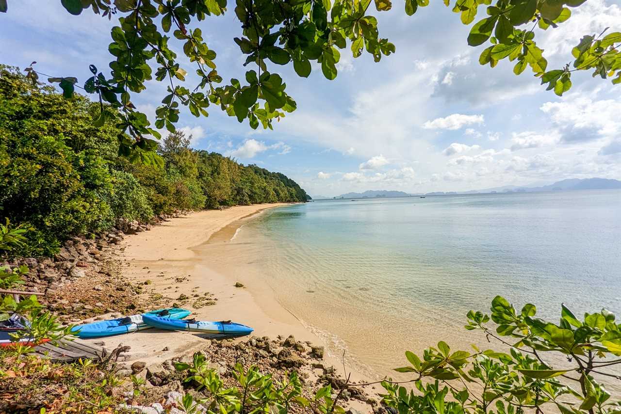 Six Senses Yao Noi kayaking