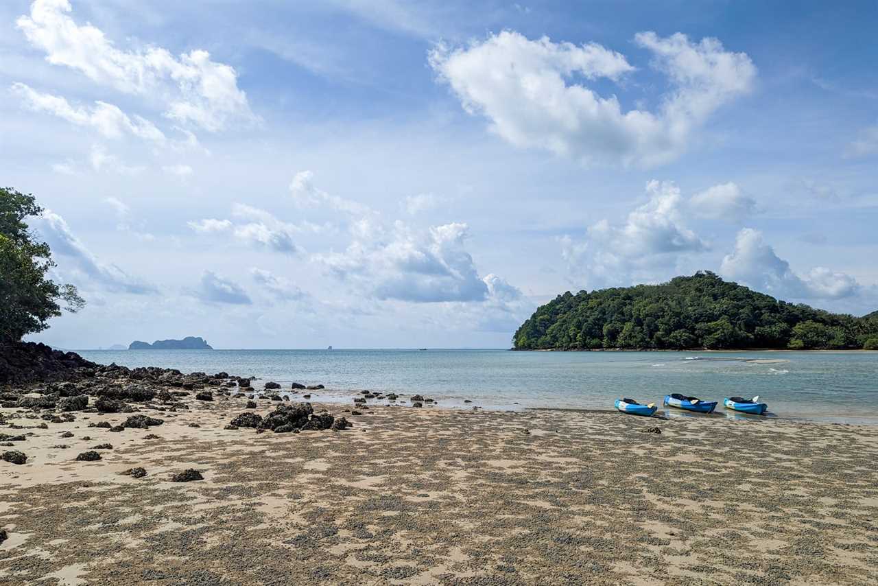 Six Senses Yao Noi kayaking