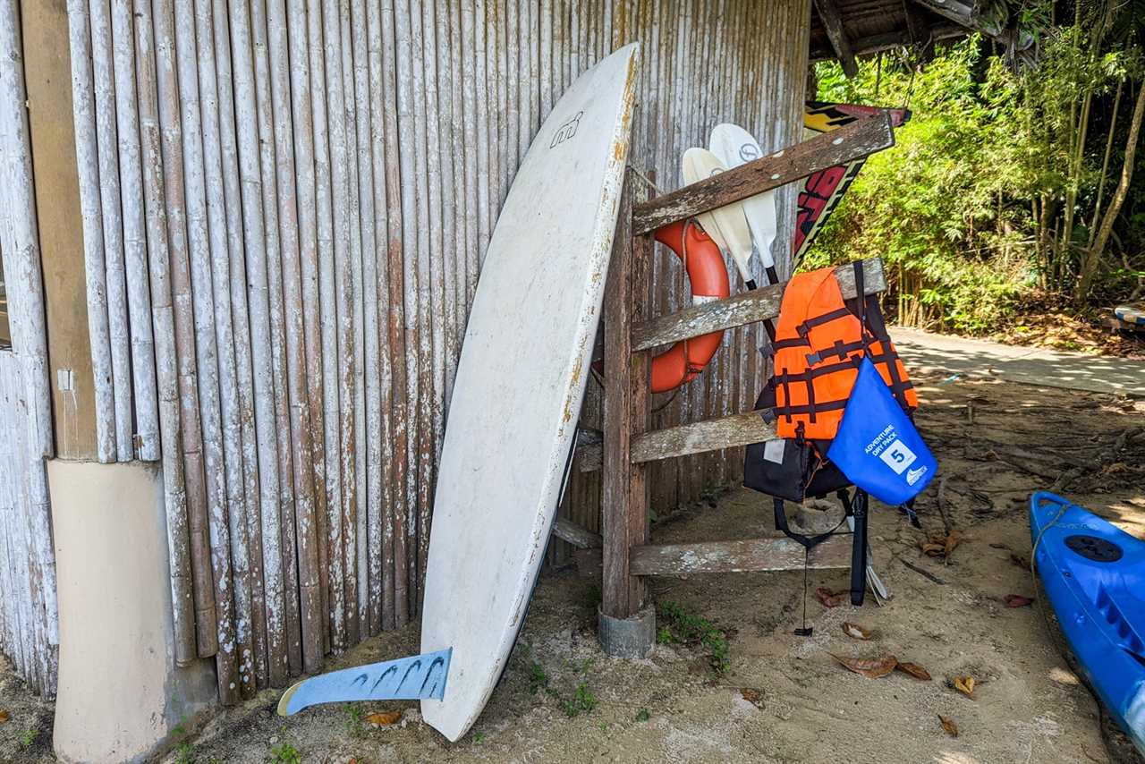 Six Senses Yao Noi kayaking