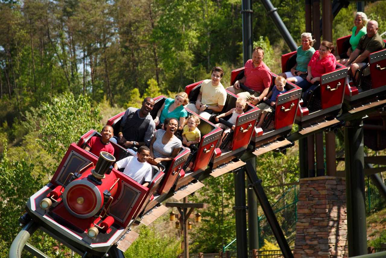 The 10 best rides at Dollywood for the whole family