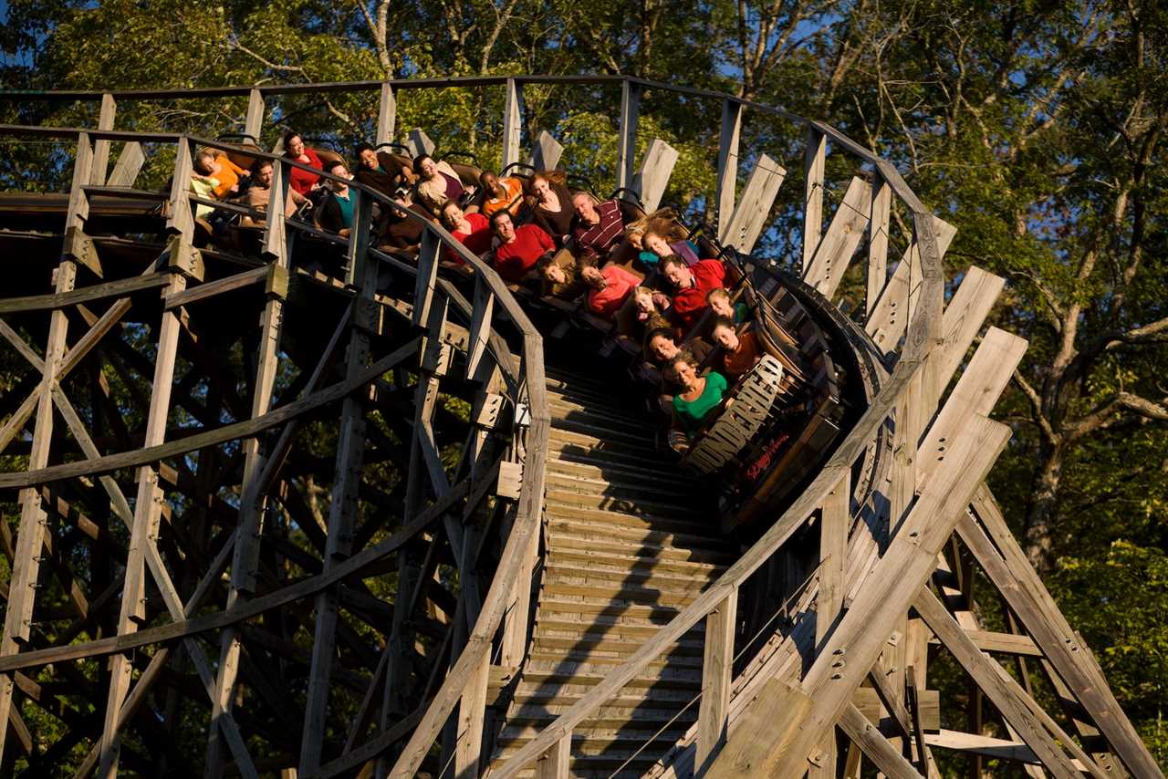 The 10 best rides at Dollywood for the whole family