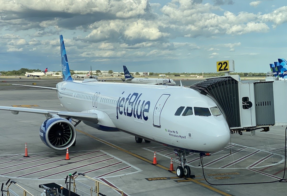 Wow: JetBlue Unveils (Very Blue) New Livery