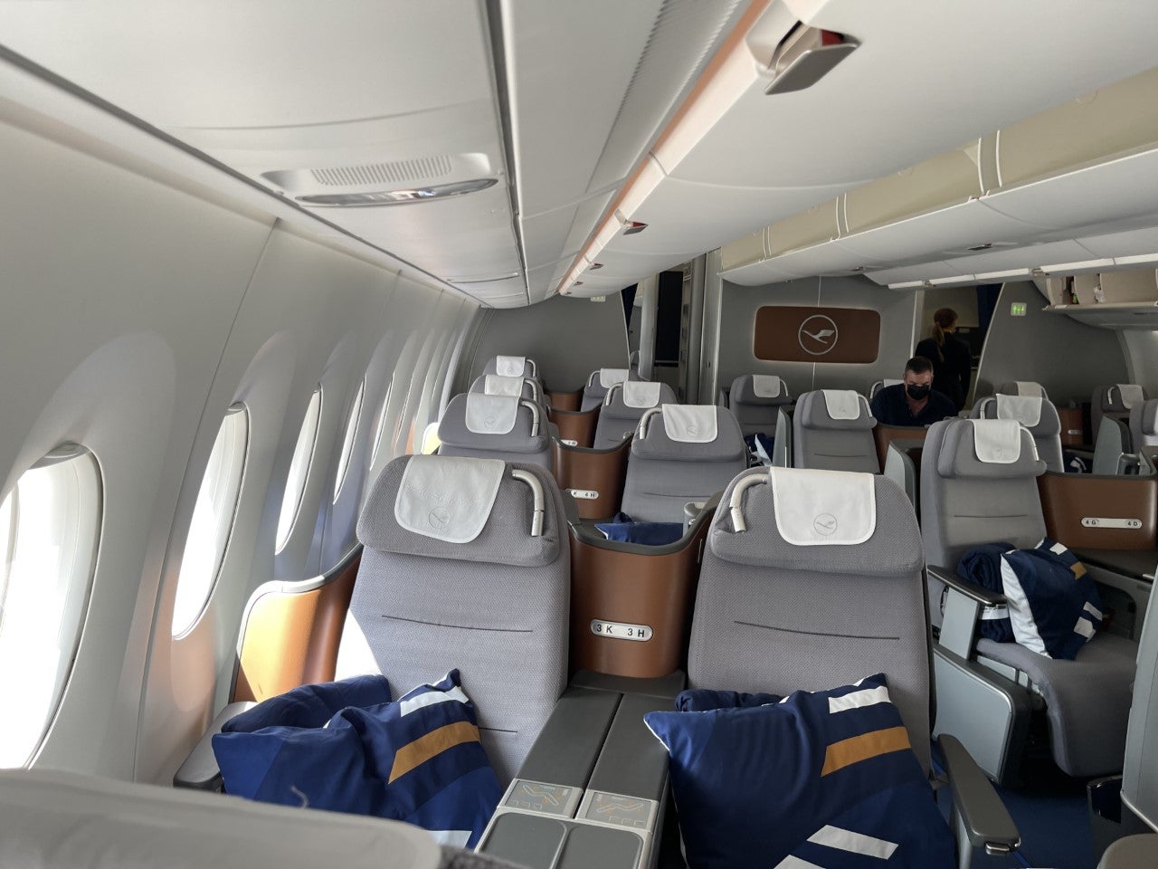 Business class on a Lufthansa Airbus A350-900