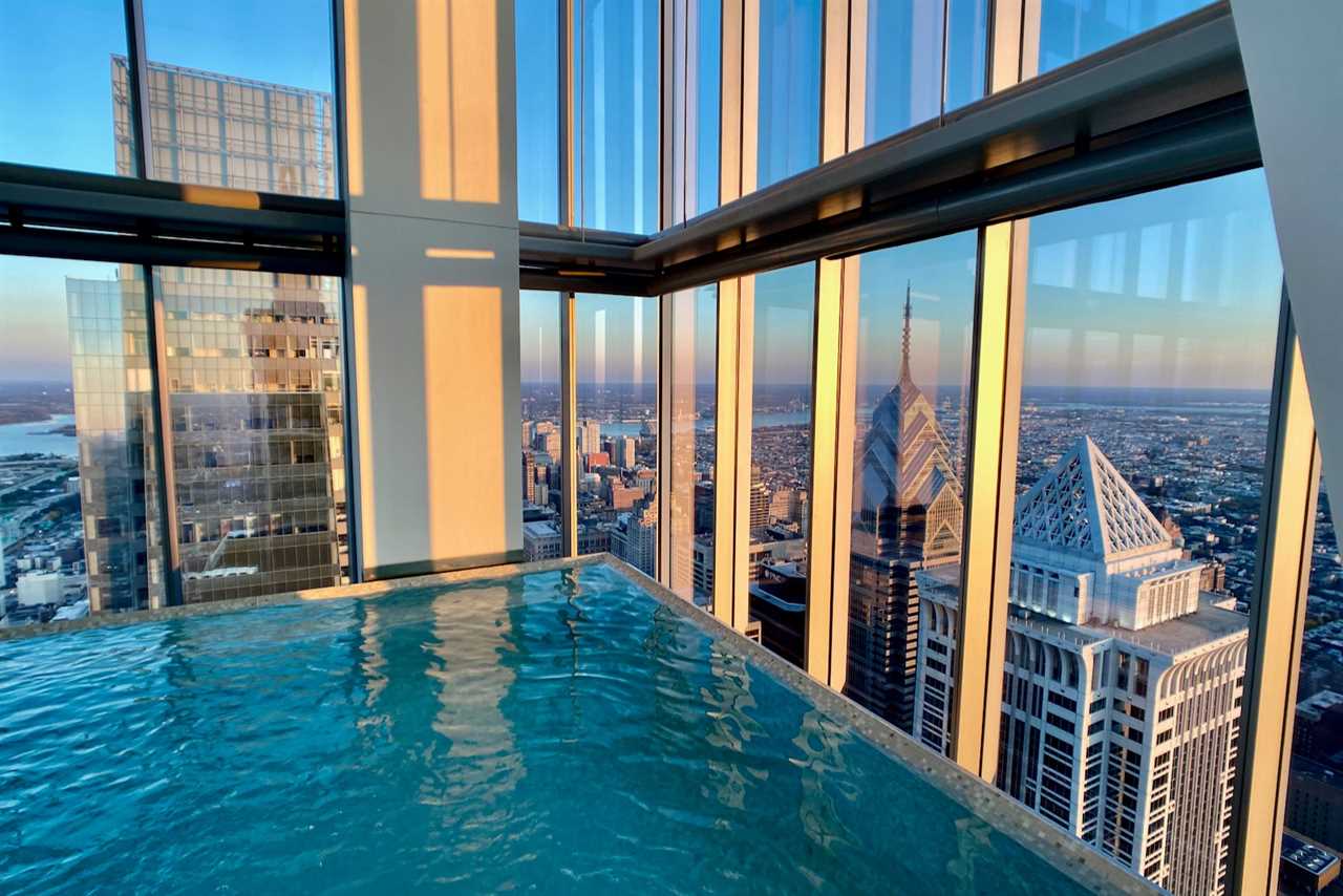 10 of the best hotel pools in the US