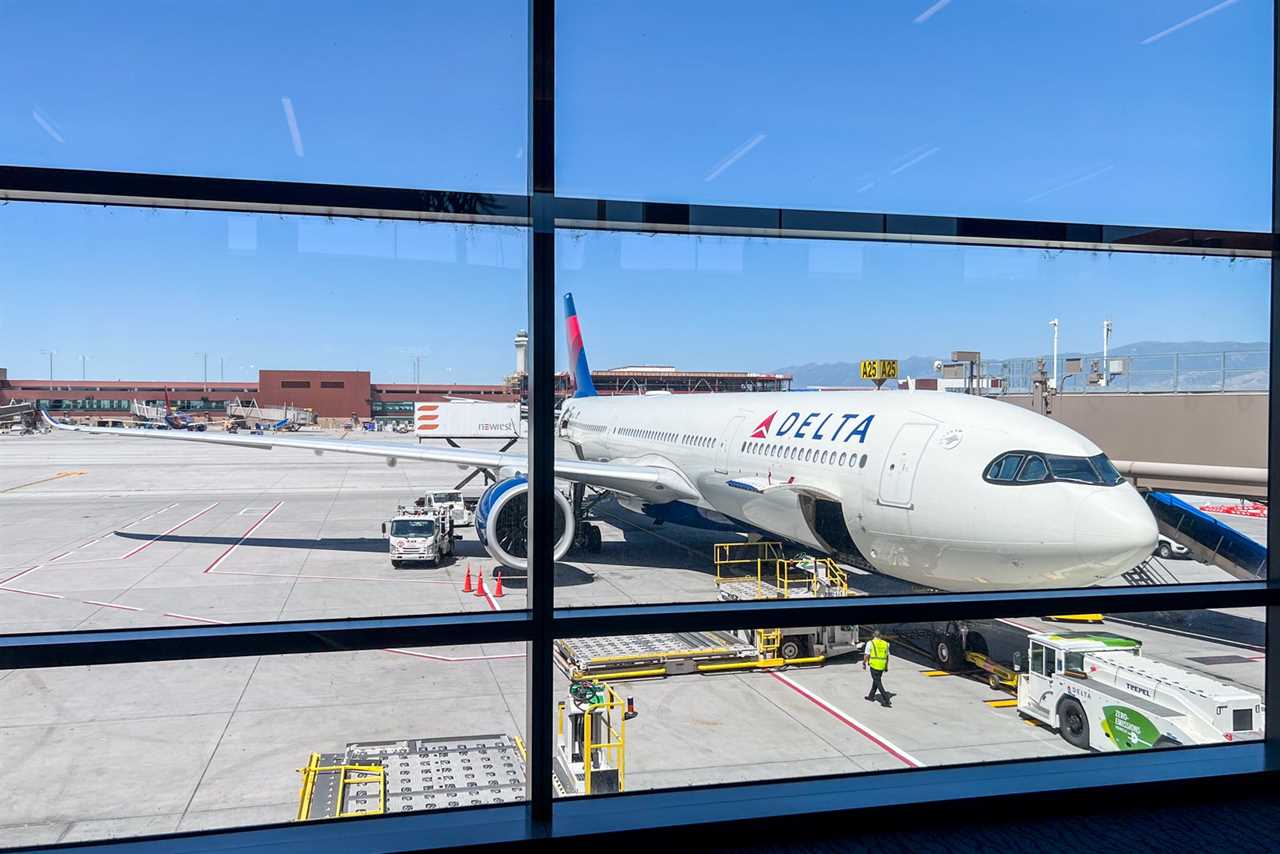 Delta One Suites review on the Airbus A330-900neo