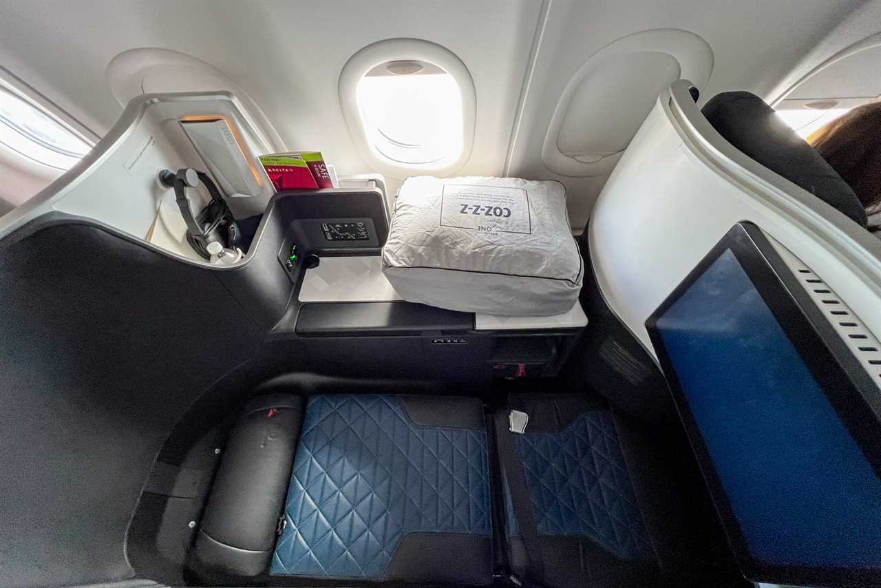 Delta One Suites review on the Airbus A330-900neo