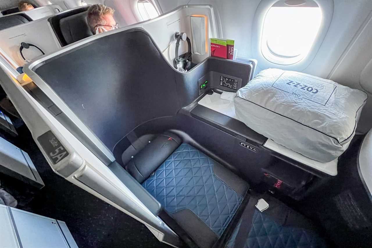 Delta One Suites review on the Airbus A330-900neo