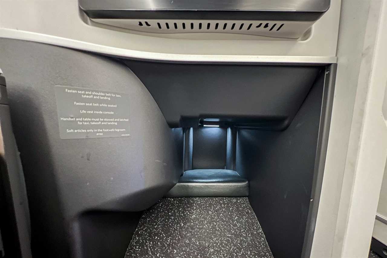 Delta One Suites review on the Airbus A330-900neo