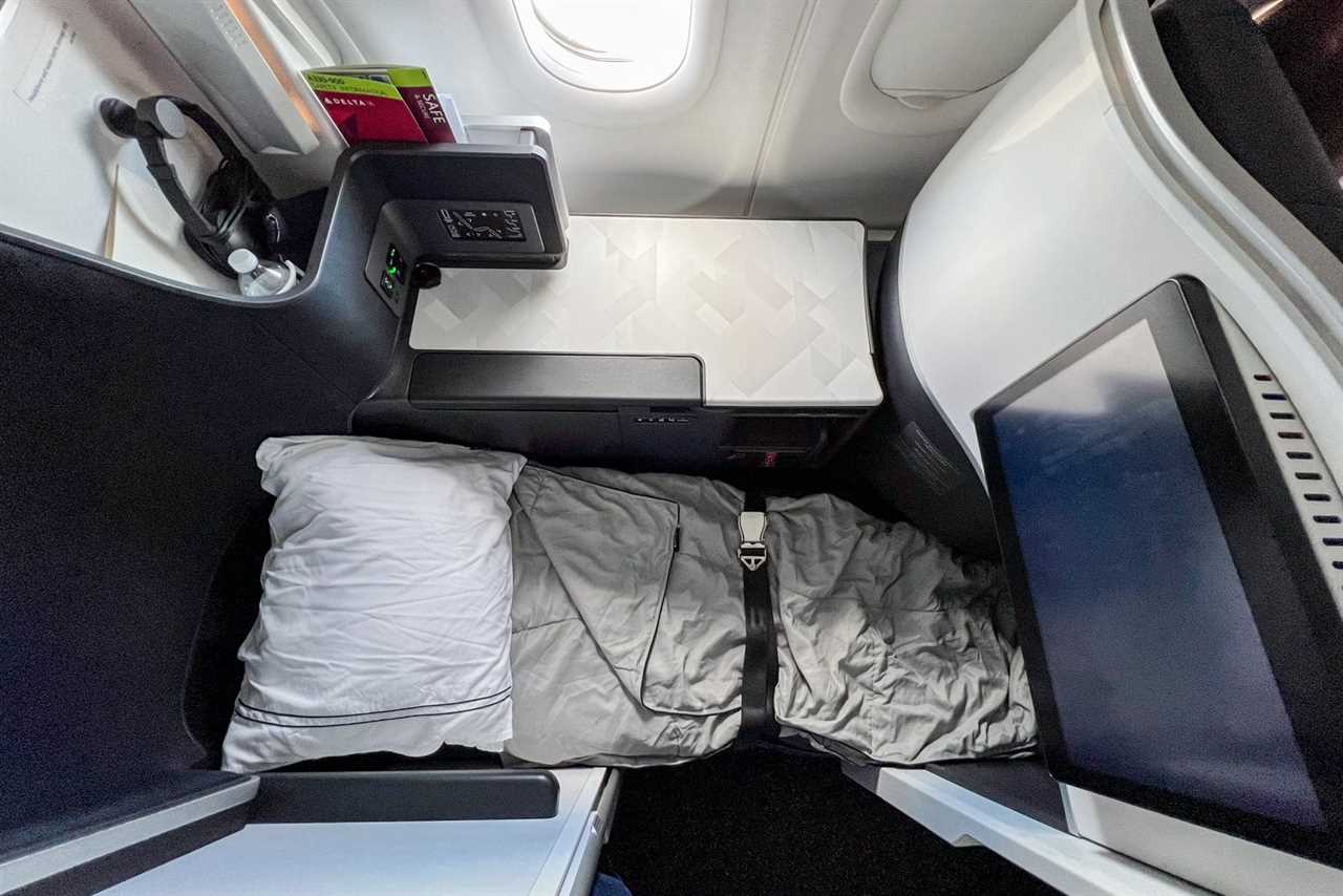 Delta One Suites review on the Airbus A330-900neo