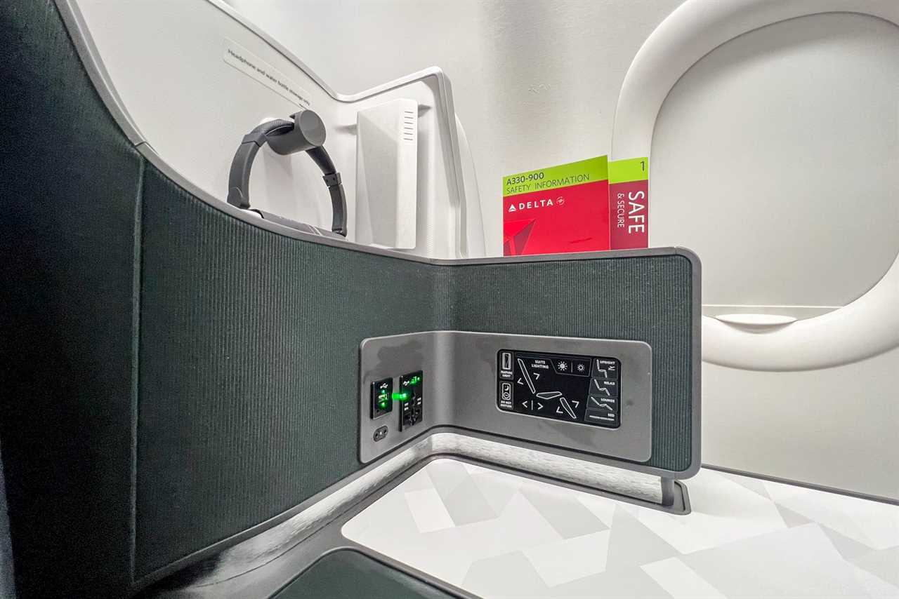 Delta One Suites review on the Airbus A330-900neo