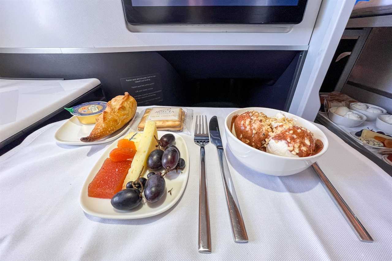 Delta One Suites review on the Airbus A330-900neo