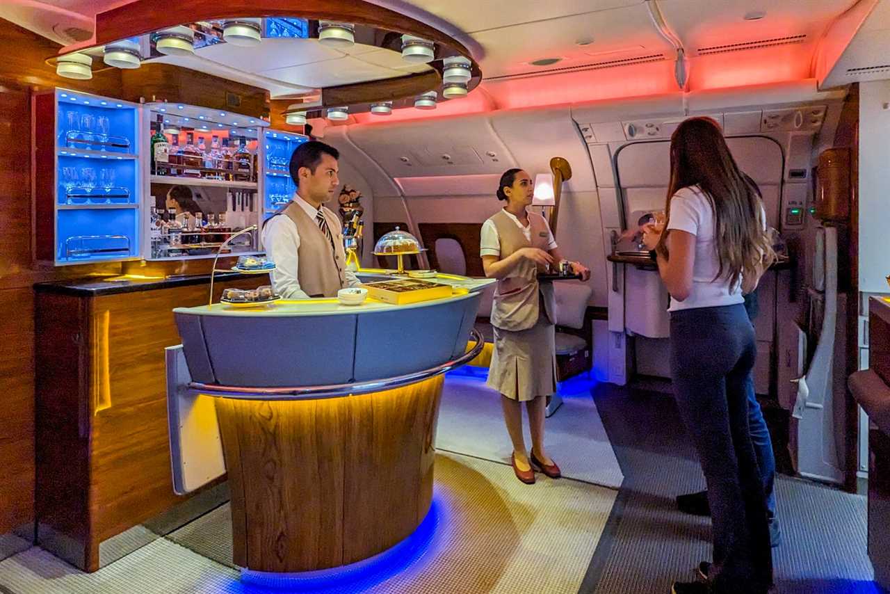 The complete guide to the Emirates A380 onboard bar and lounge