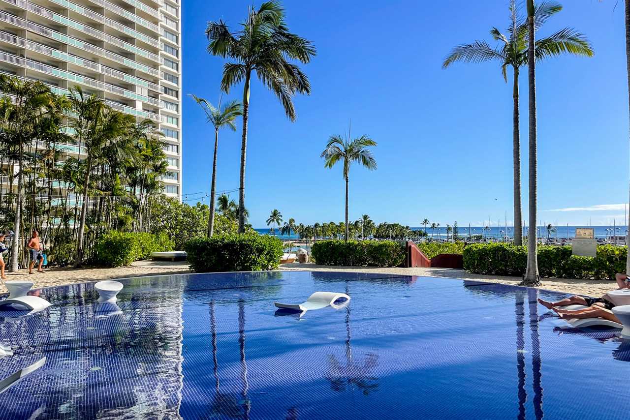 Sunset pool at the Modern Honolulu