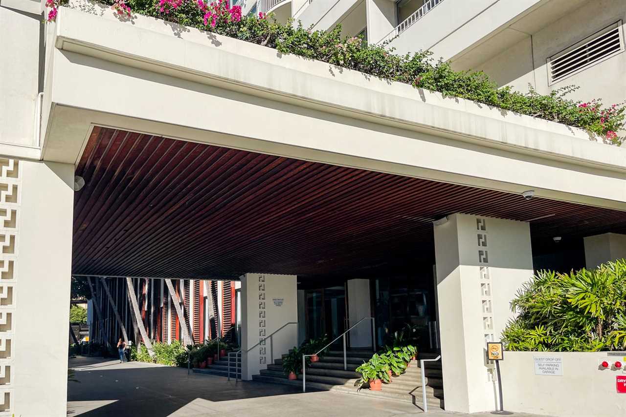 Discover The Modern Honolulu: An affordable full-service hotel with a luxurious pool just steps from the beach