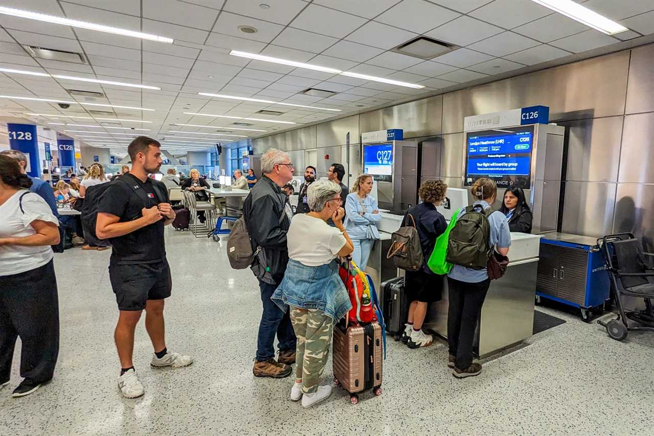 A review of United Airlines economy on the Boeing 767 from Newark to London