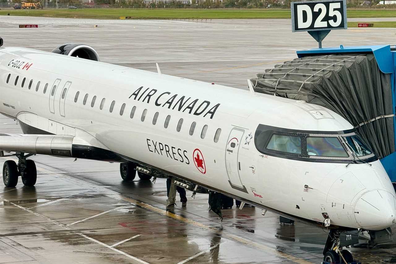 air canada plane