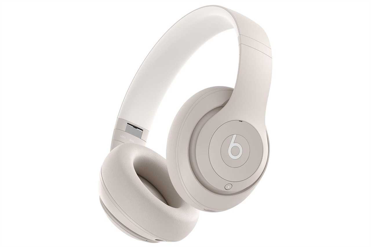 Beats Studio Pro Wireless Bluetooth Noise Cancelling Headphones