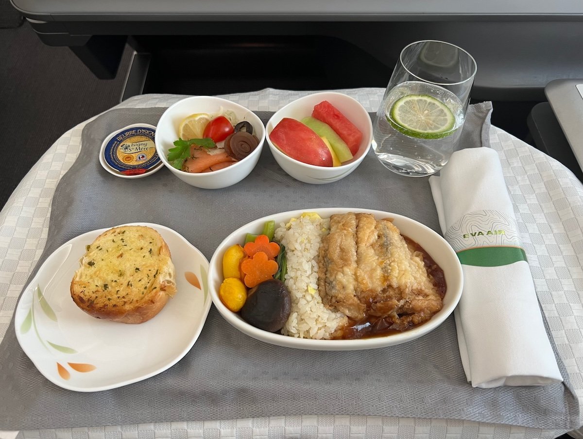 Review: EVA Air Business Class Boeing 787 (TPE-HKG)