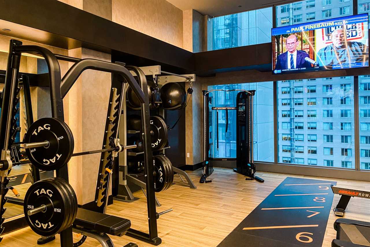 Tempo by Hilton New York Times Square: Affordable room rates on Broadway with a wellness spin